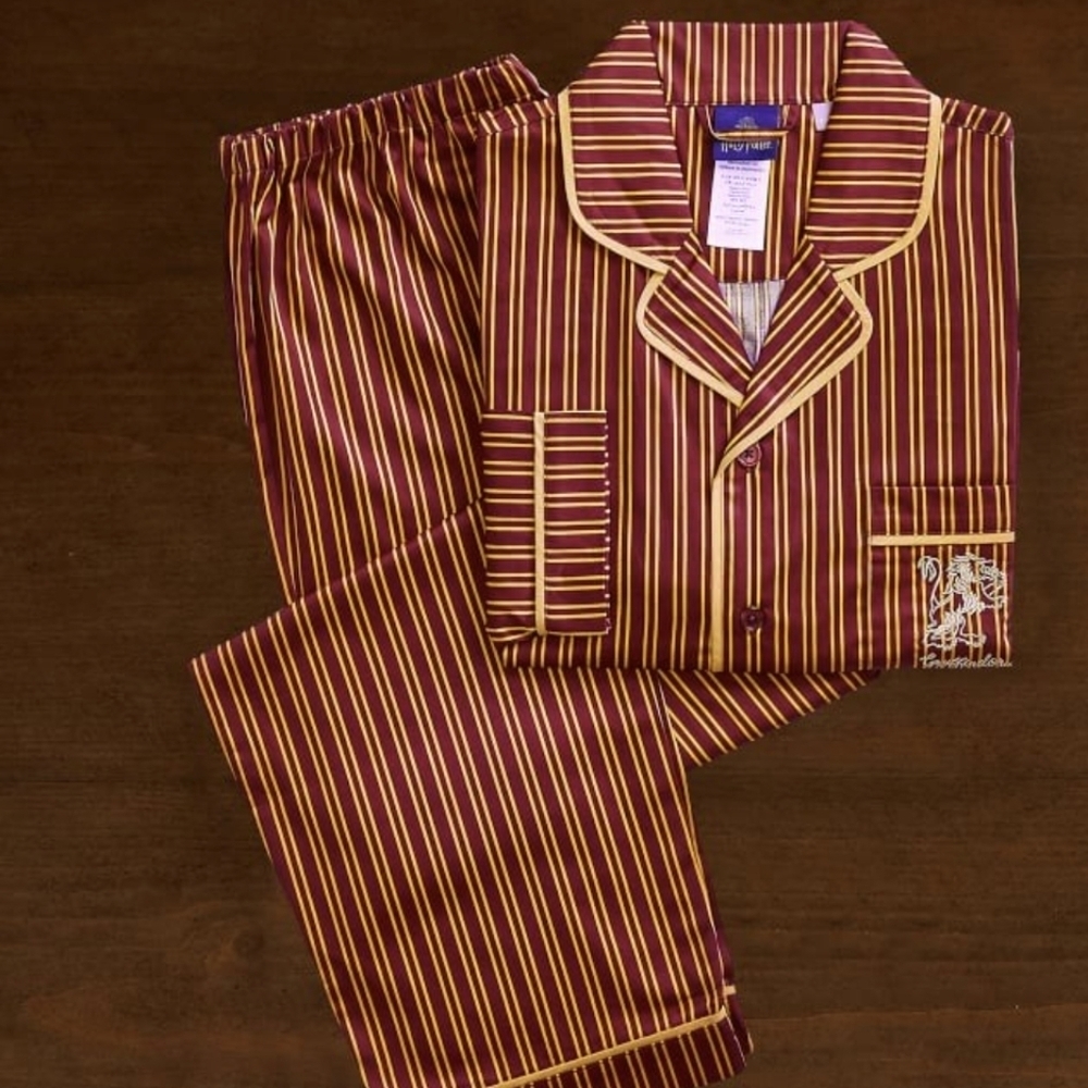 Harry Potter Gryffindor Pajamas Pottery Barn Adult Size XS Unisex NWT - Picture 6 of 16
